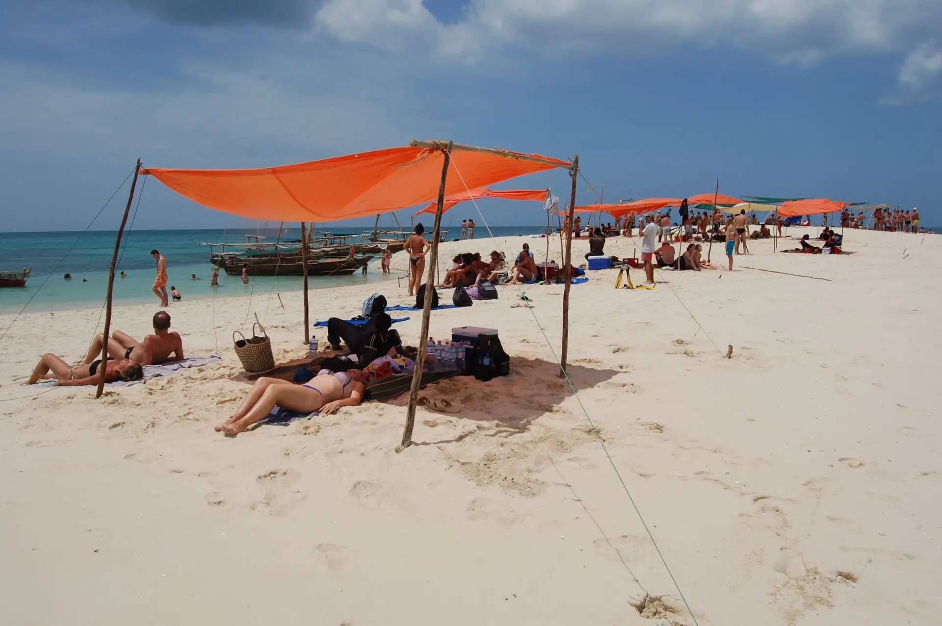 Mnemba Island Atoll (Snorkeling & Dolphins)